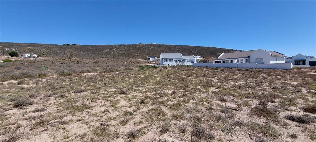 706 m² Land available in St Helena Bay photo number 1