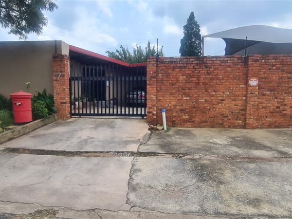 3 Bedroom House 3 Bedroom House