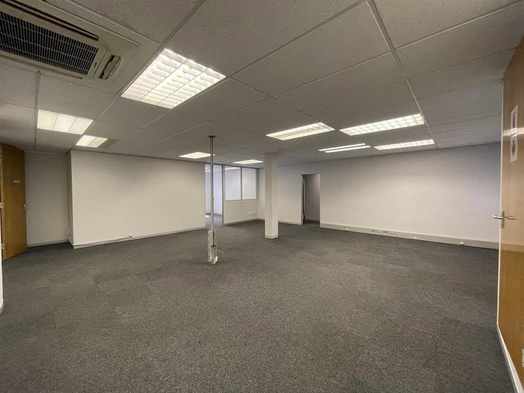 432  m² Commercial space in Tyger Valley photo number 9