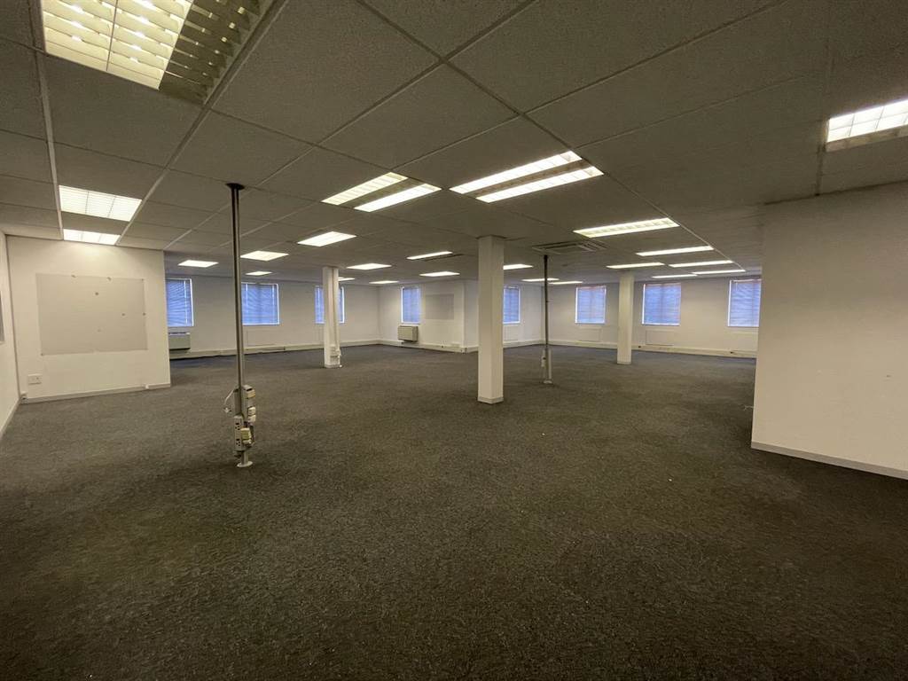 432  m² Commercial space in Tyger Valley photo number 2