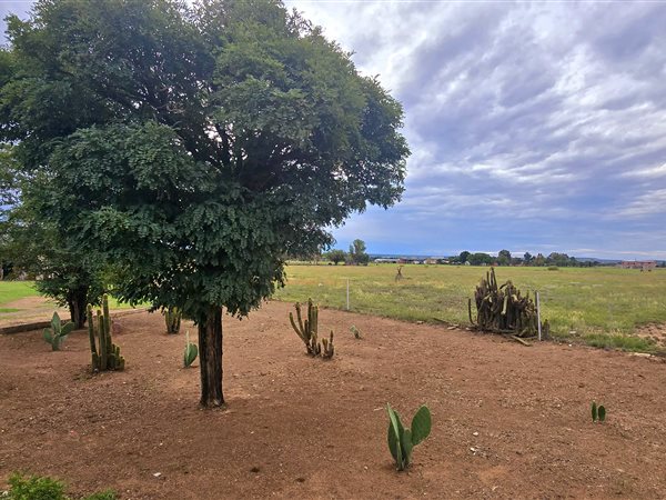 4.2 ha Smallholding 4.2 ha Smallholding