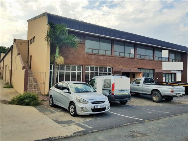 1796  m² Office Space in Uvongo