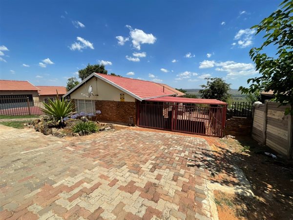 3 Bedroom House 3 Bedroom House