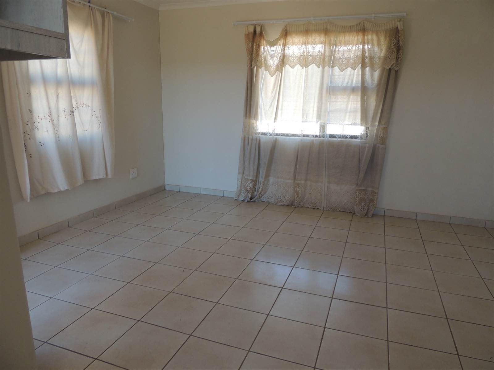 3 Bed House in Chloorkop photo number 6