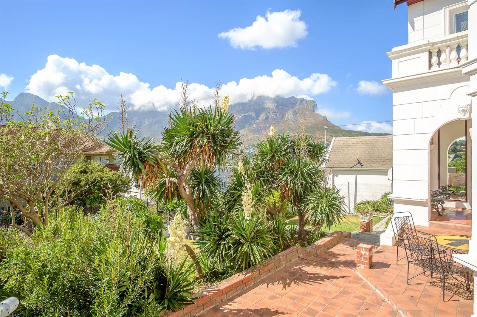 4 Bed House in Tamboerskloof photo number 6