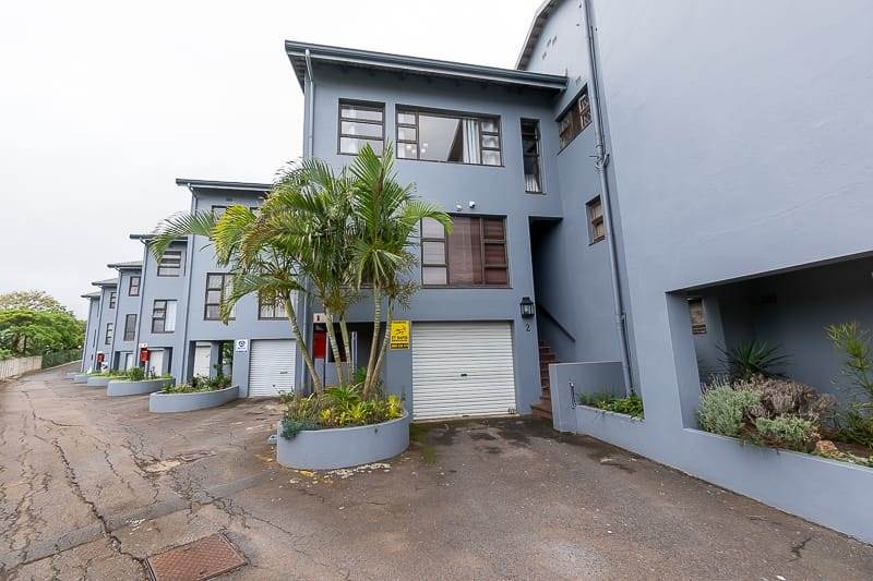 3 Bed Townhouse in Amanzimtoti photo number 21