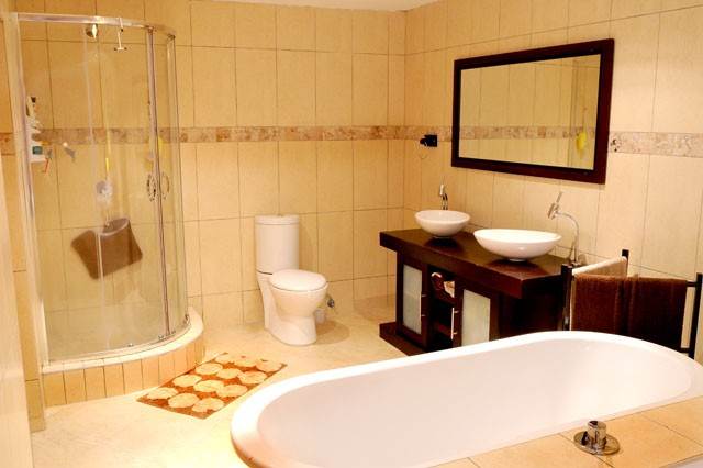 1 Bed Apartment in Johannesburg Central and CBD photo number 2