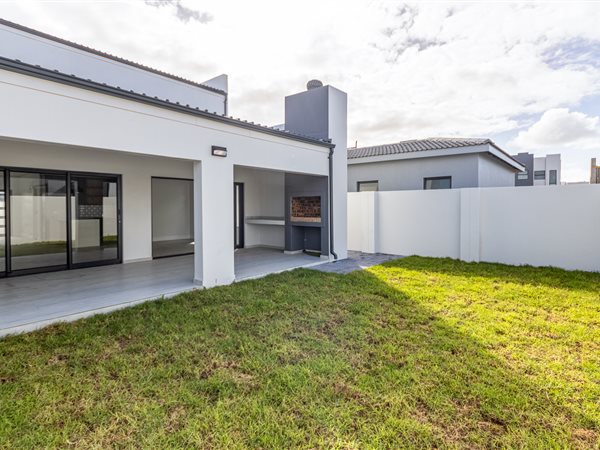 4 Bed House in Parklands North