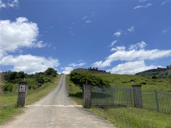 4.5 ha Land available in Cliffdale