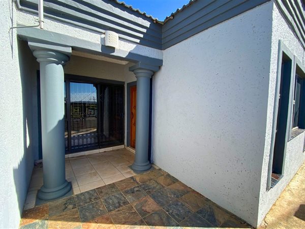3 Bedroom House 3 Bedroom House