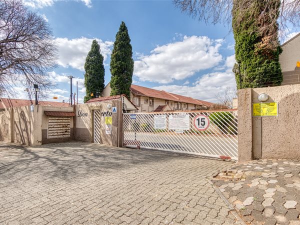 1.5 Bedroom Townhouse 1.5 Bedroom Townhouse