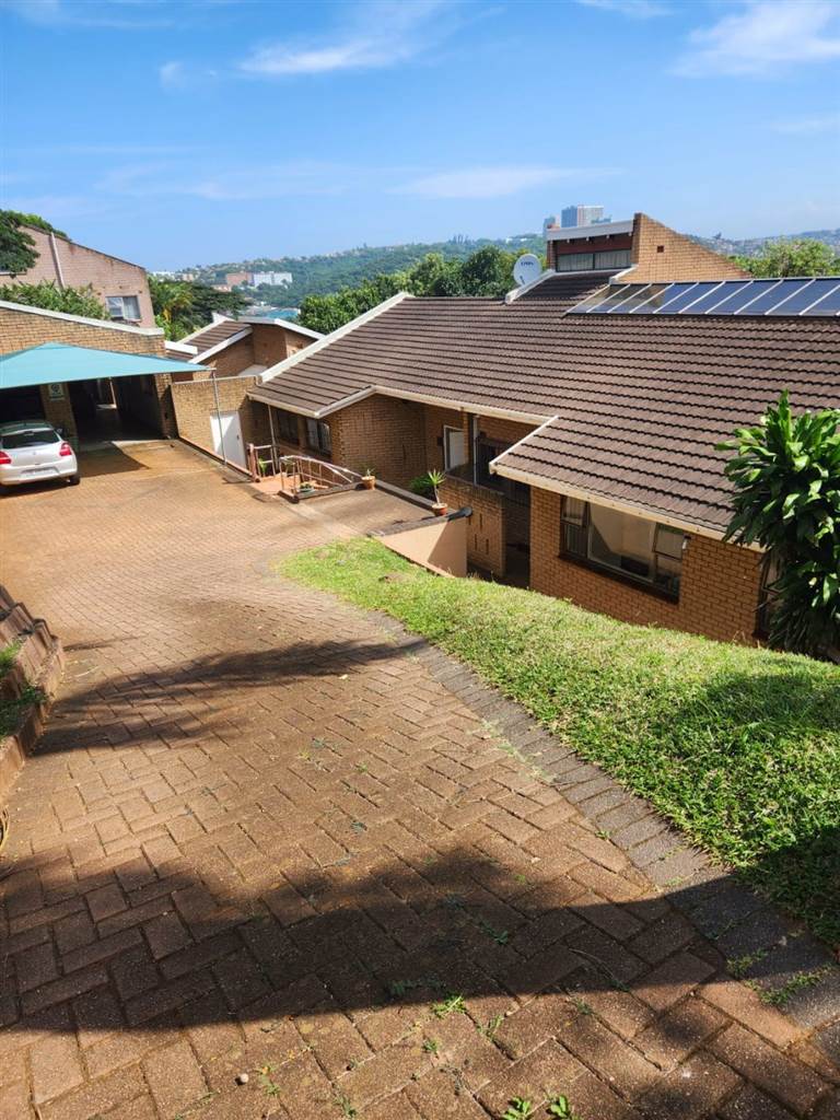 4 Bed House in Umgeni Park photo number 24