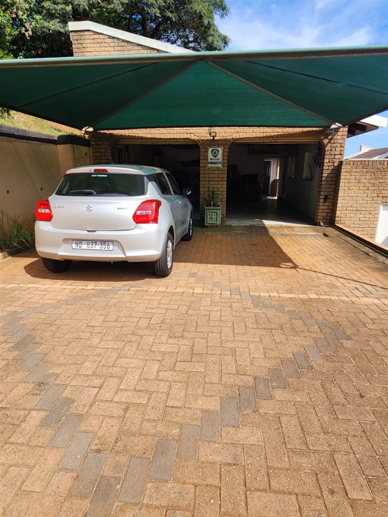 4 Bed House in Umgeni Park photo number 23