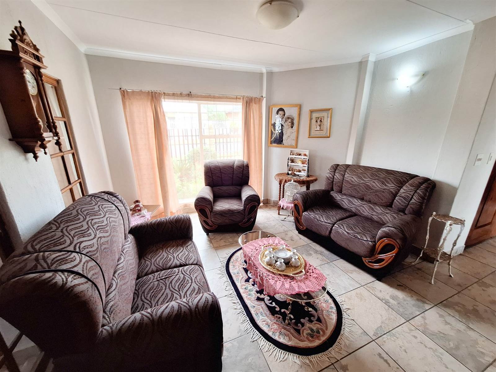 6 Bed House in Krugersdorp West photo number 3