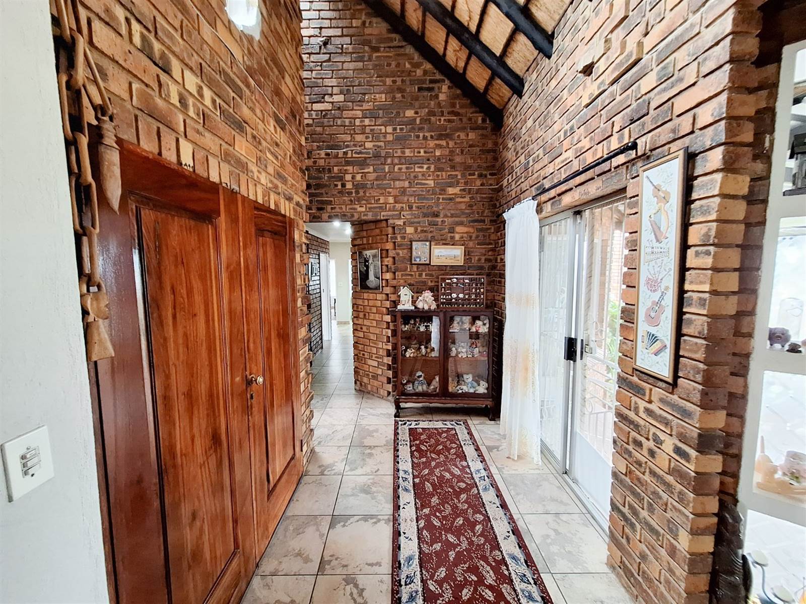 6 Bed House in Krugersdorp West photo number 10