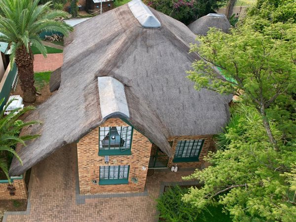 4 Bedroom House 4 Bedroom House