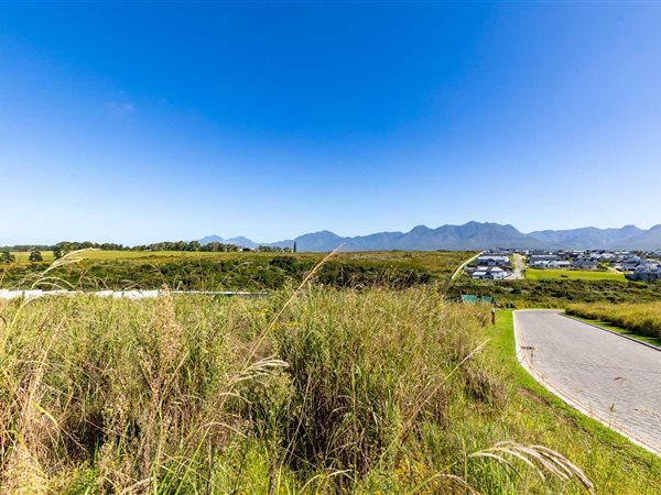 1141 m² Land available in Kingswood Golf Estate