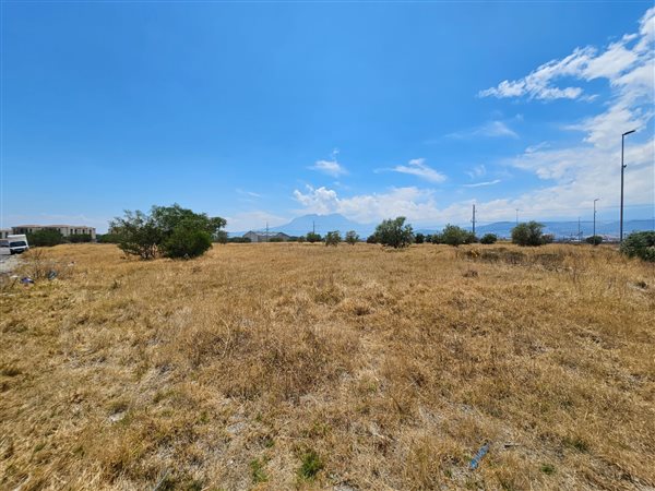 1.2 ha Land available in Broadlands