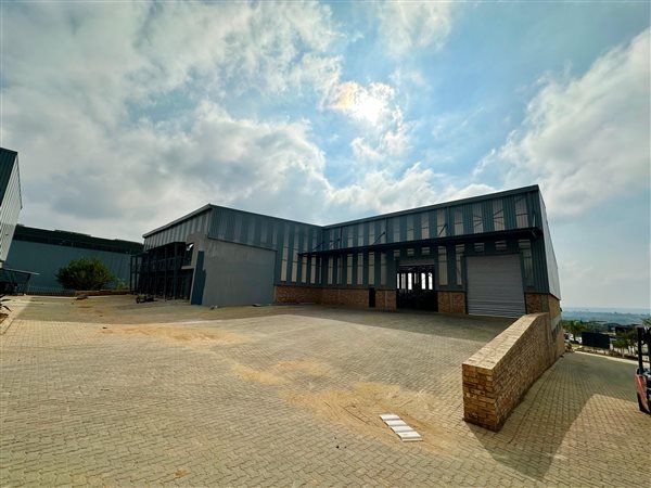 2 023  m² Industrial space