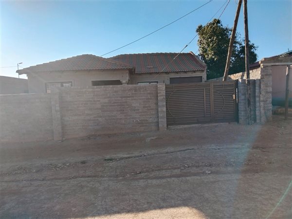 3 Bedroom House 3 Bedroom House