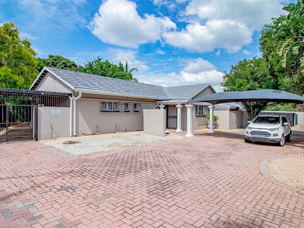 10 Bed House in Silverton
