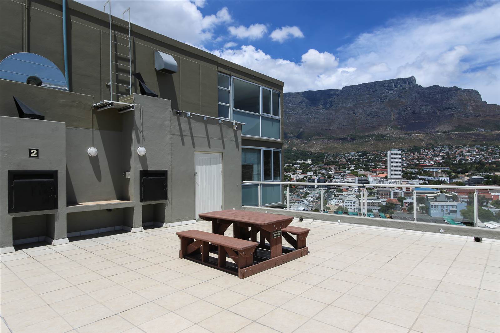1 Bed Apartment in Cape Town City Centre photo number 20