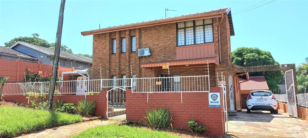 4 Bed House in Mobeni photo number 8