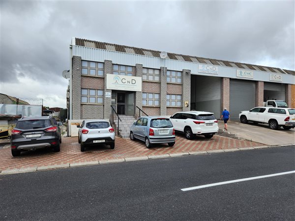 1 270  m² Industrial space