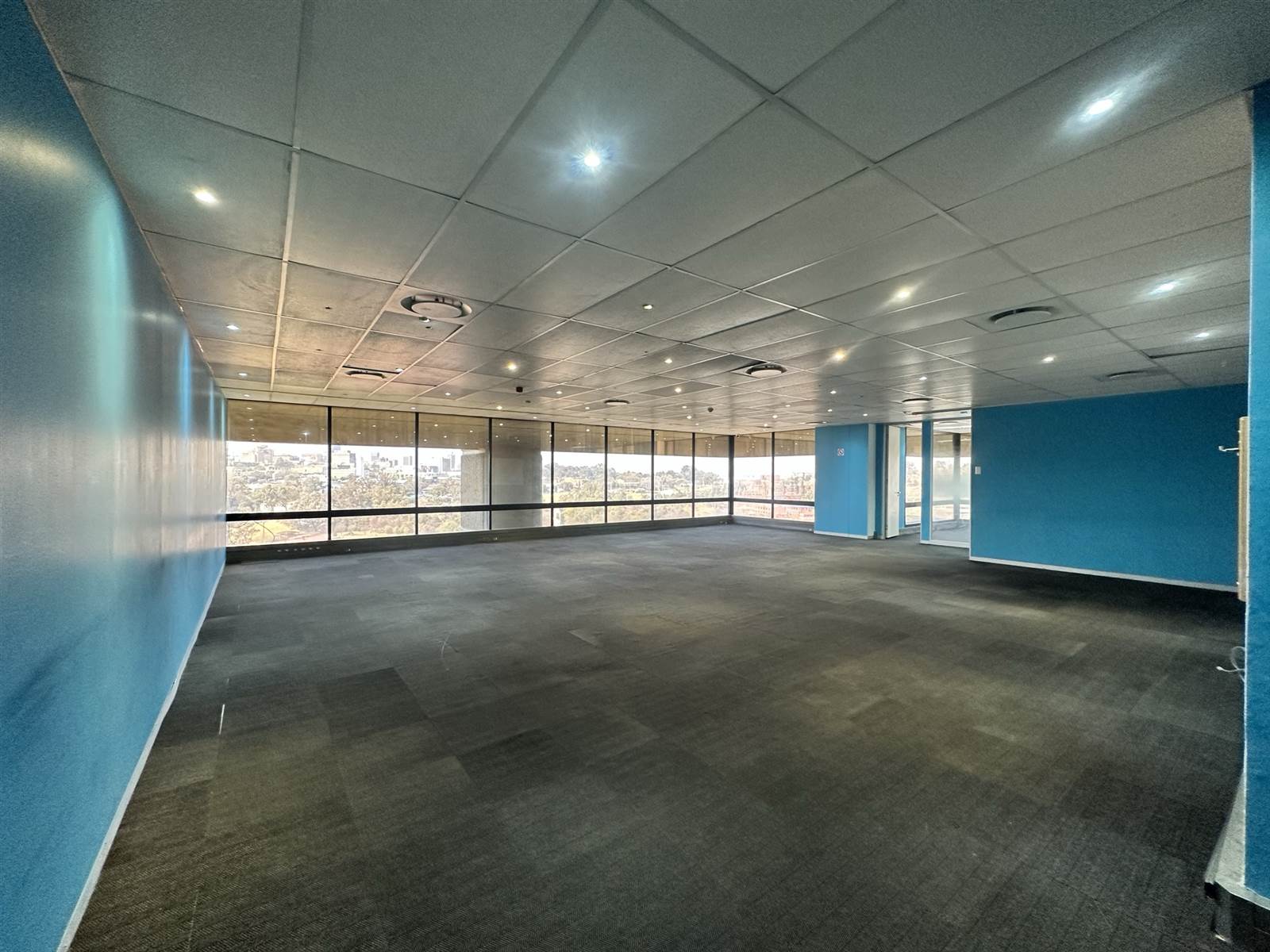 176  m² Commercial space in Auckland Park photo number 1