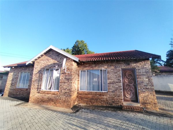 3 Bed House in Kingsview