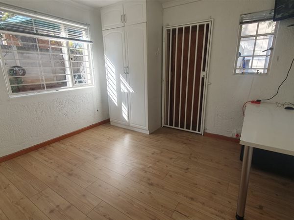 2 Bedroom Garden Cottage 2 Bedroom Garden Cottage