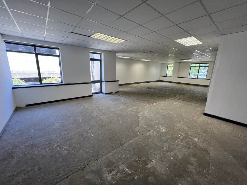 210  m² Commercial space in Rosebank photo number 4