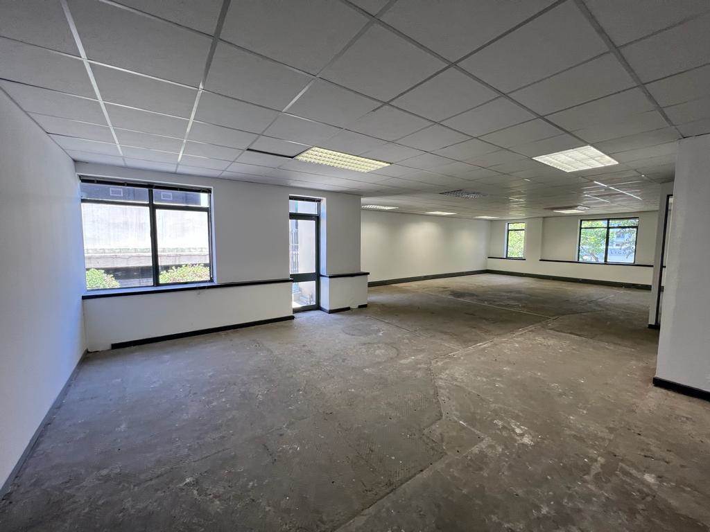 210  m² Commercial space in Rosebank photo number 6
