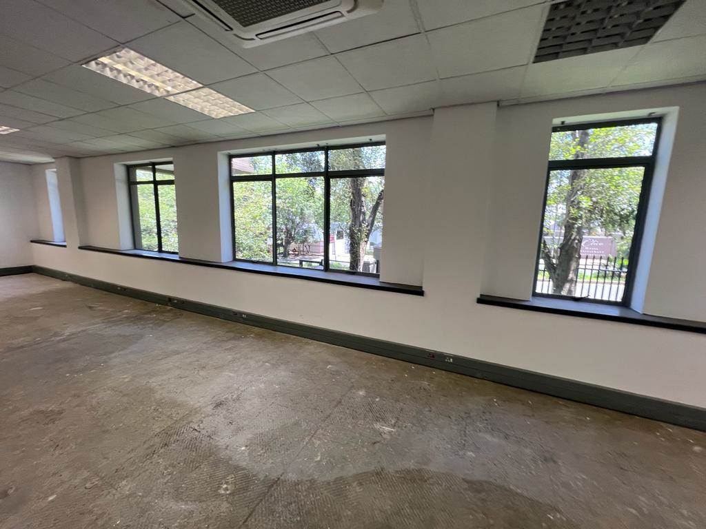 210  m² Commercial space in Rosebank photo number 15
