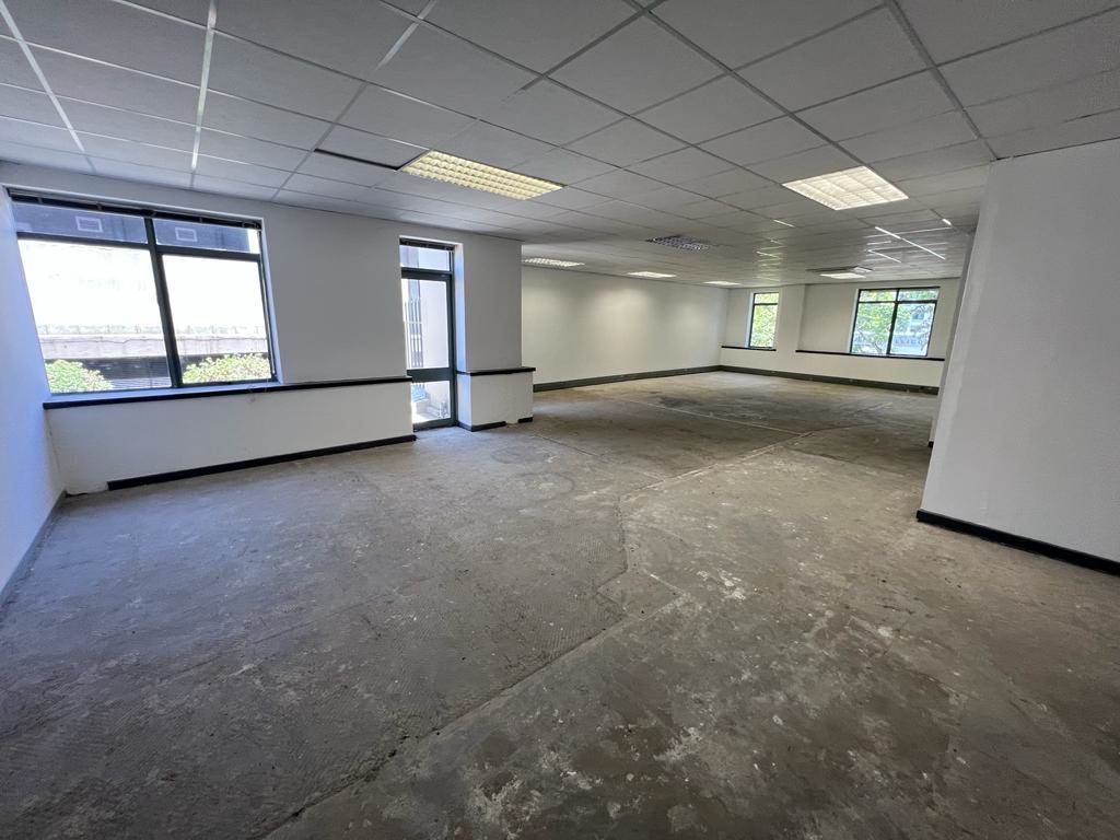210  m² Commercial space in Rosebank photo number 5