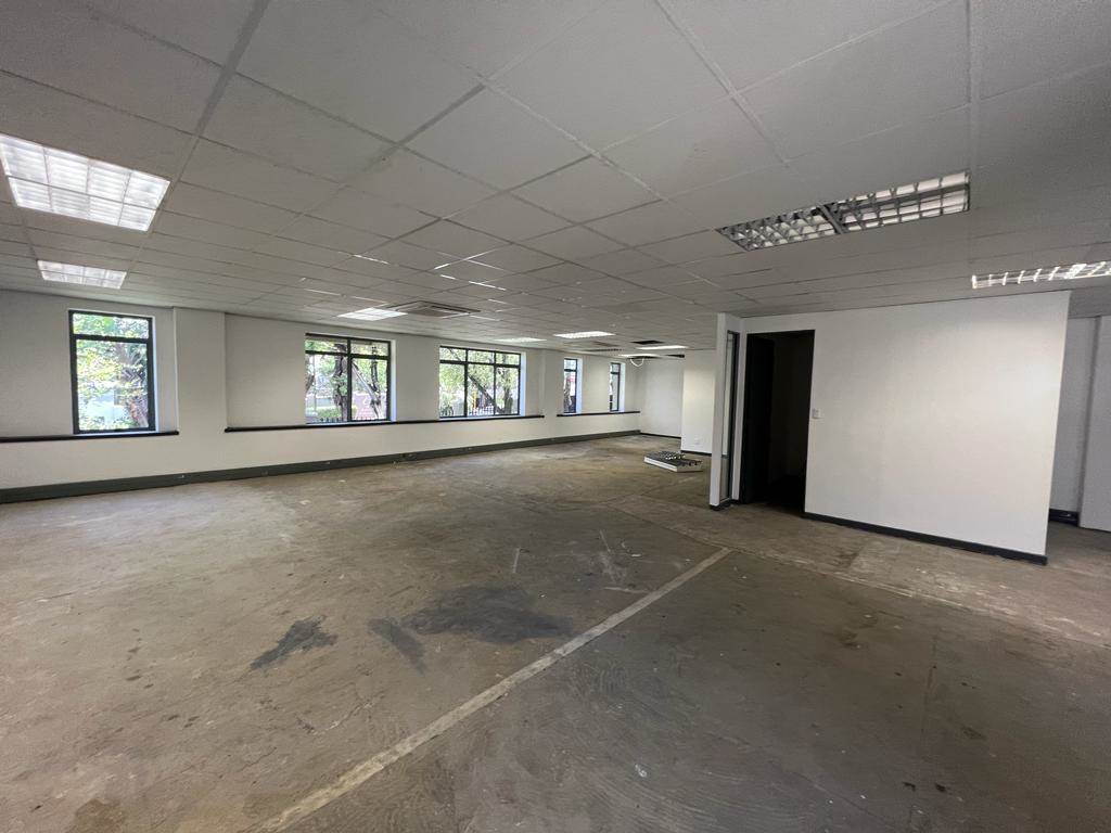 210  m² Commercial space in Rosebank photo number 8