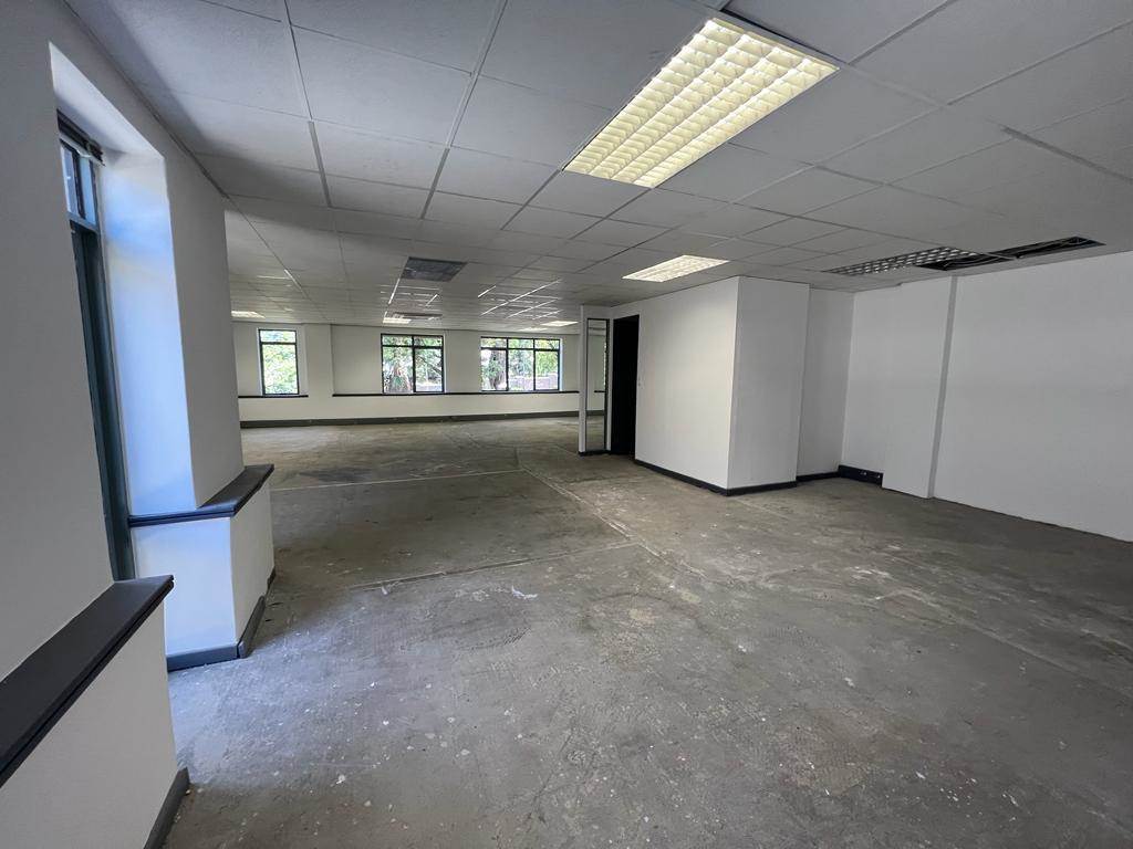 210  m² Commercial space in Rosebank photo number 2
