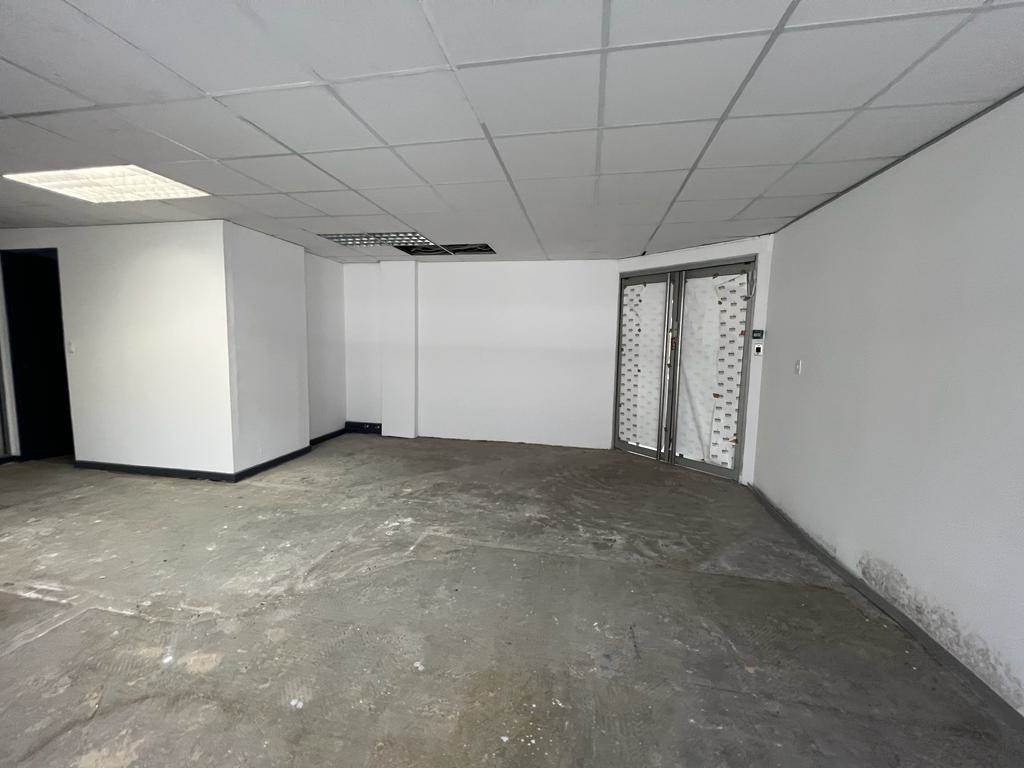 210  m² Commercial space in Rosebank photo number 7