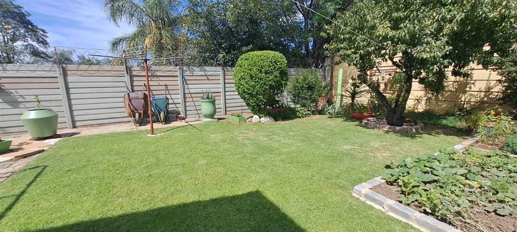 4 Bed House in Northmead photo number 16