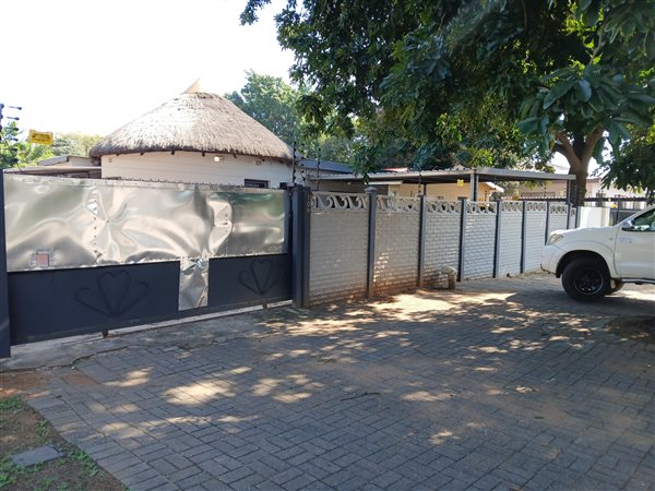 114 m² Commercial space 114 m² Commercial space