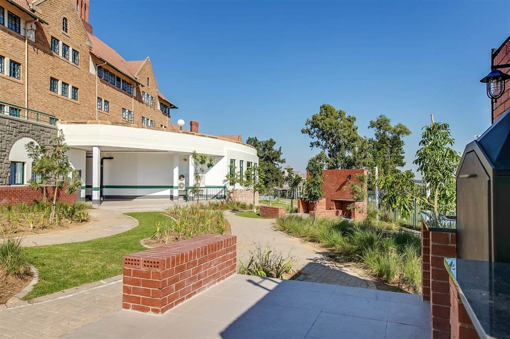 2 Bed Apartment to rent in Sunninghill RR3745351 Private Property