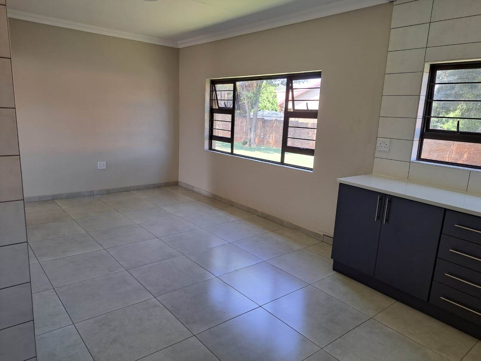 3 Bed House in Rensburg photo number 23