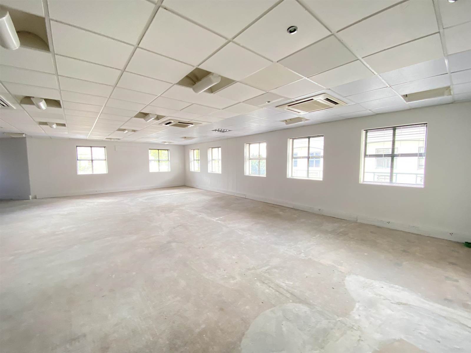 375  m² Commercial space in Kenilworth photo number 3