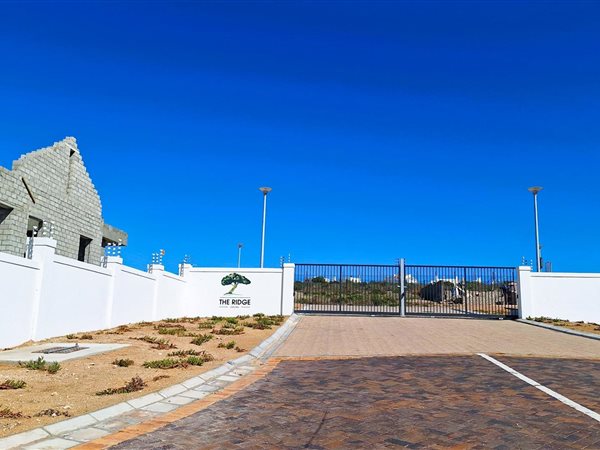445 m² Land available in Langebaan North