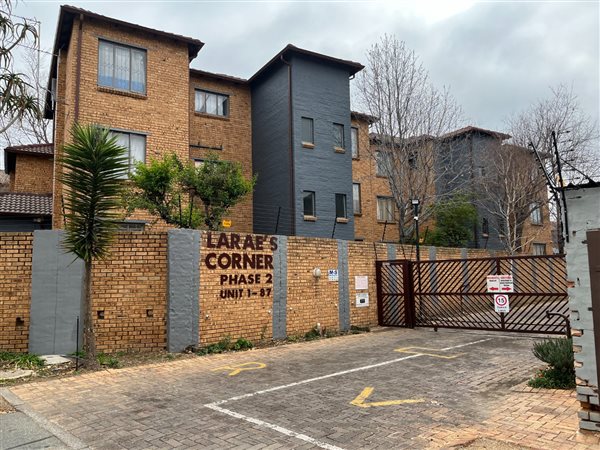 2 Bedroom Townhouse 2 Bedroom Townhouse