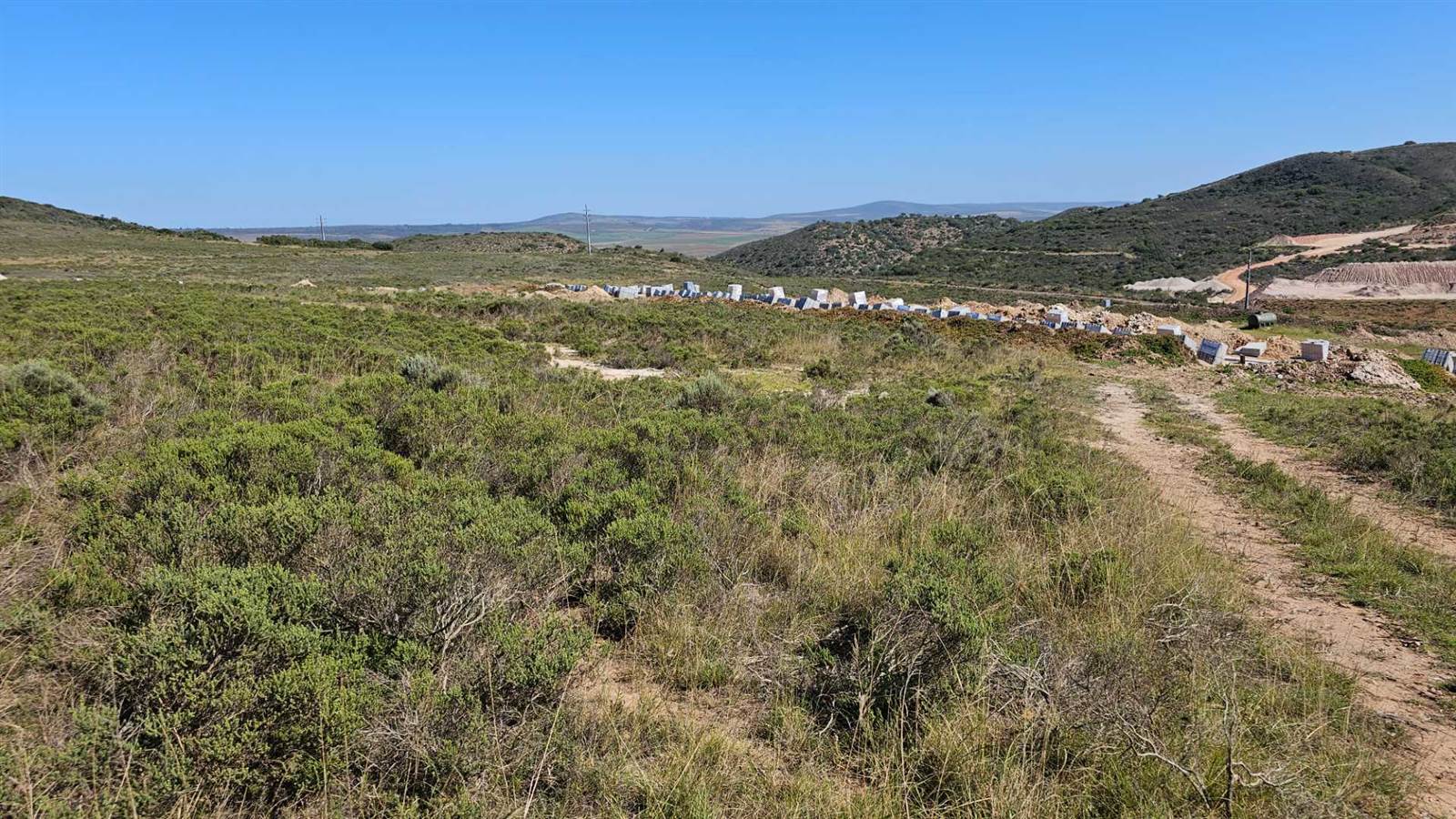 493 m² Land available in Hartenbos photo number 4