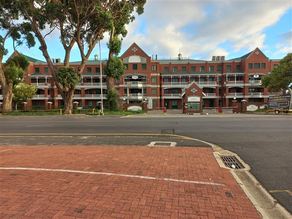 170.5  m² Commercial space in Claremont