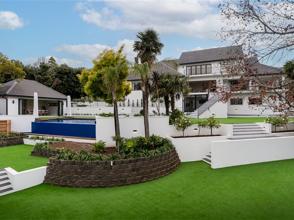 6 Bedroom House 6 Bedroom House