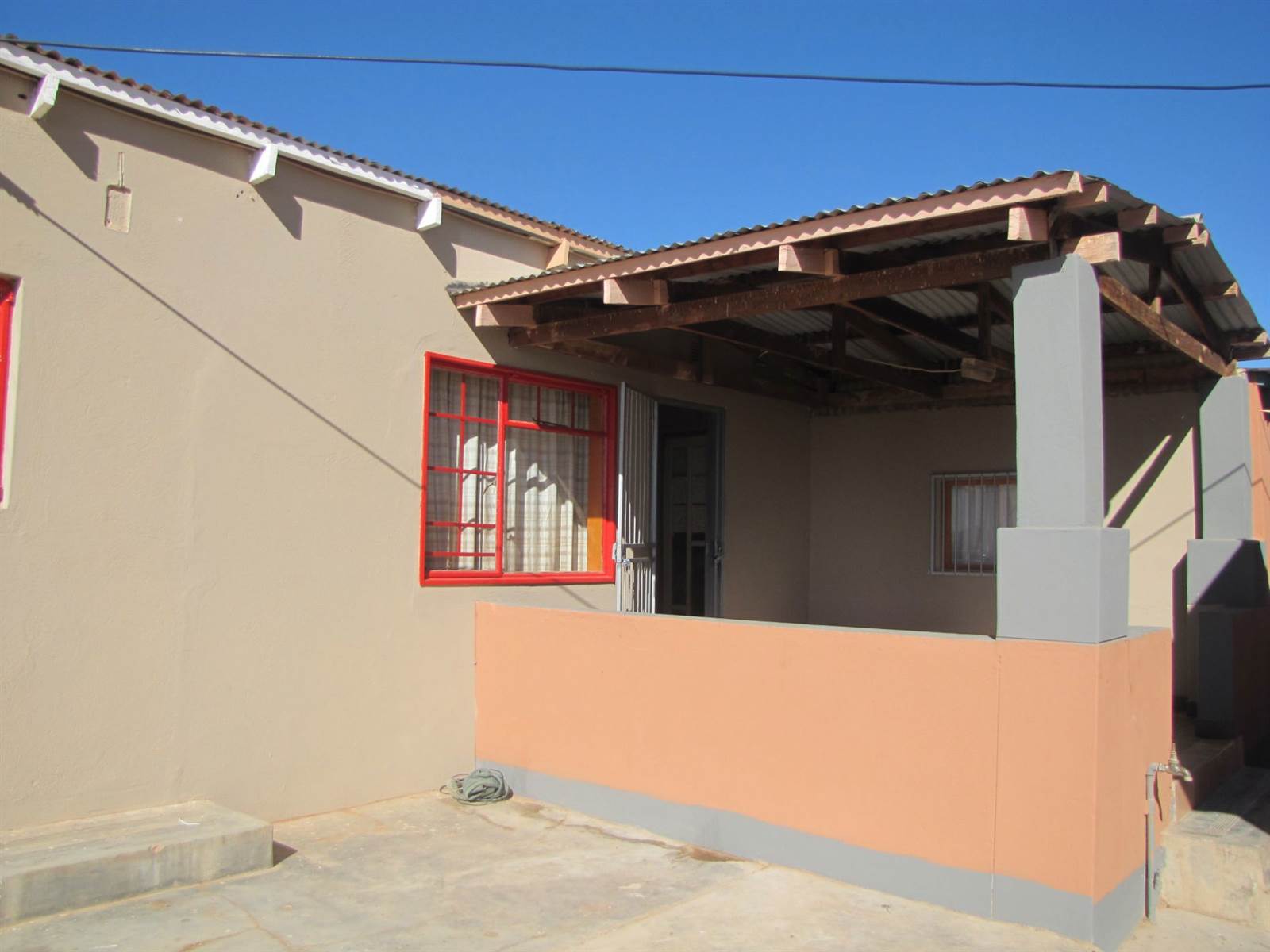 3 Bed House in Springbok photo number 3