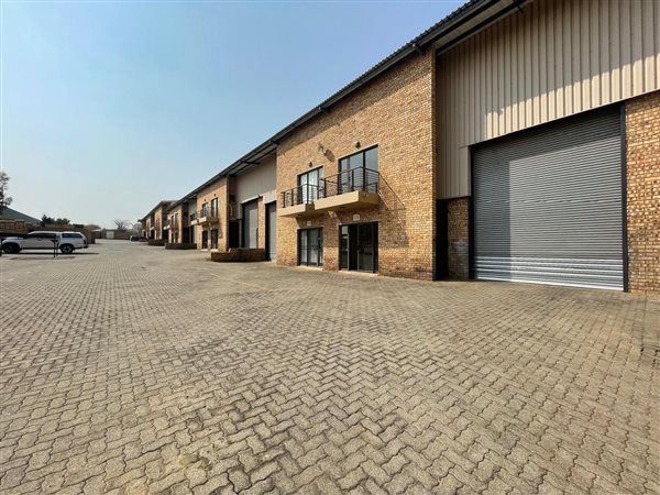 279  m² Industrial space